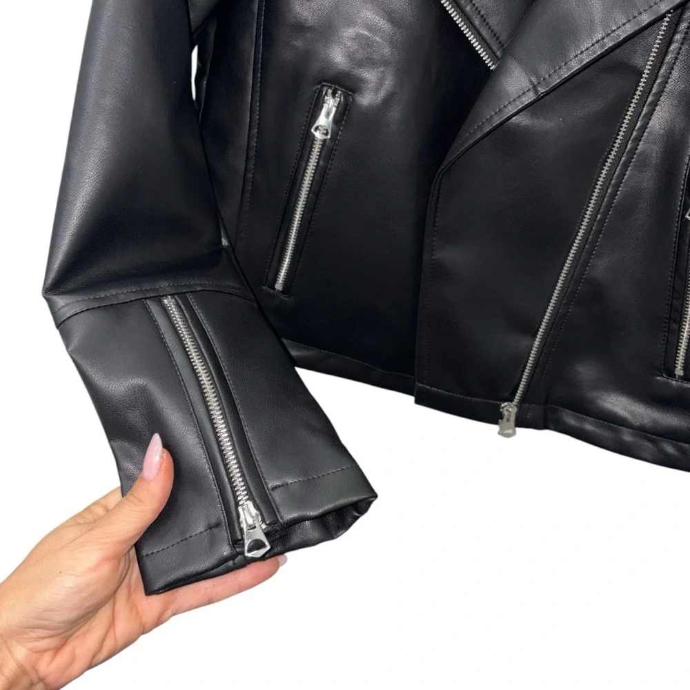 New Ashley By 26 International Black Leather Moto Jacket size Medium
